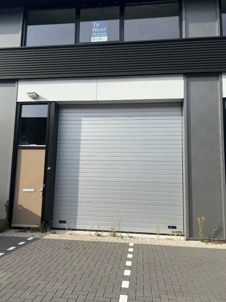 TE HUUR Bedrijfsruimte met kantoor - IJsselmonde, Rotterdam, 152 m², Huur, Bedrijfsruimte