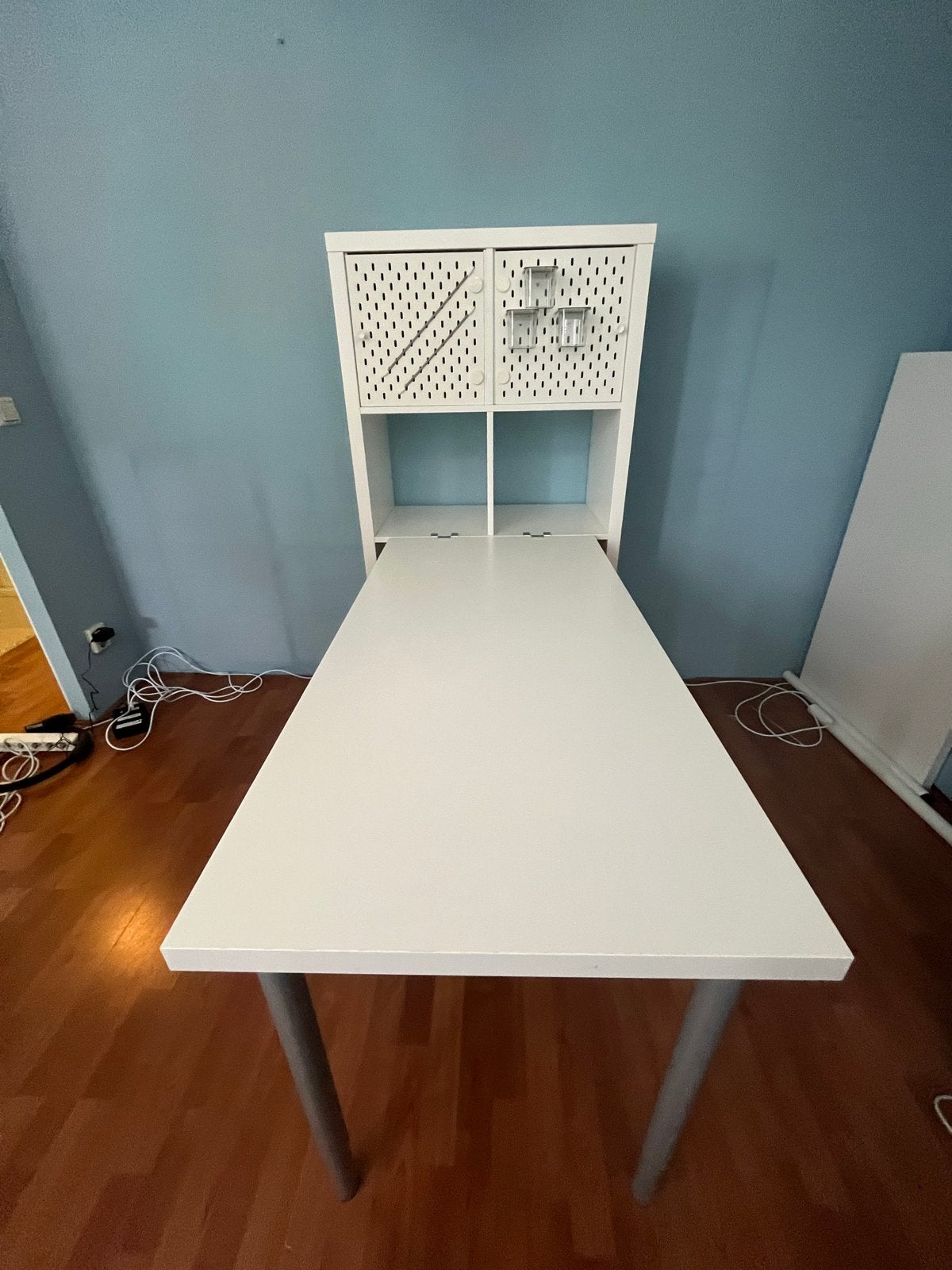 IKEA Bureau-kast combinatie wit met bureaustoel, Huis en Inrichting, Bureaus, Ophalen, Opbergruimte, Spaanplaat of MDF, Zo goed als nieuw