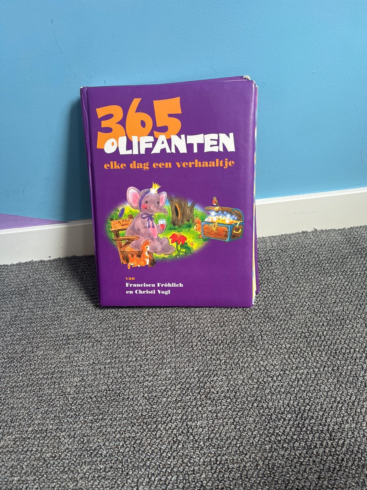 365 Olifanten: Elke dag een verhaaltje, Ophalen, Zo goed als nieuw, Sprookjes