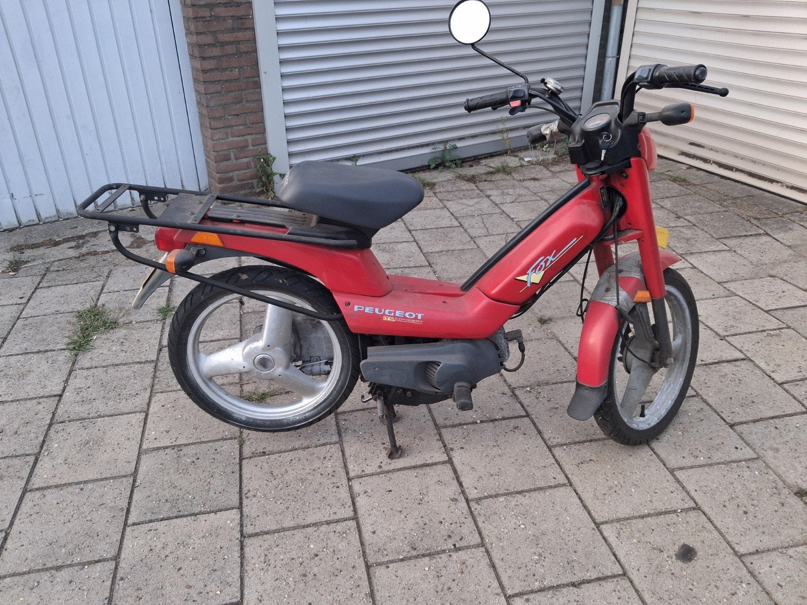 peugeot fox 1996  brommer  staat al 21 jaar in de schuur, Fietsen en Brommers, Brommers | Peugeot, Ophalen, Gebruikt