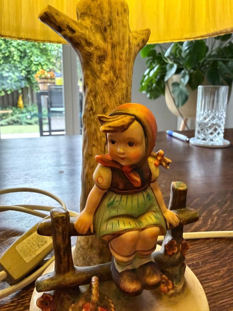 Vintage Hummel lamp – Mutters Liebste met originele kap, Ophalen, Gebruikt, Hummel