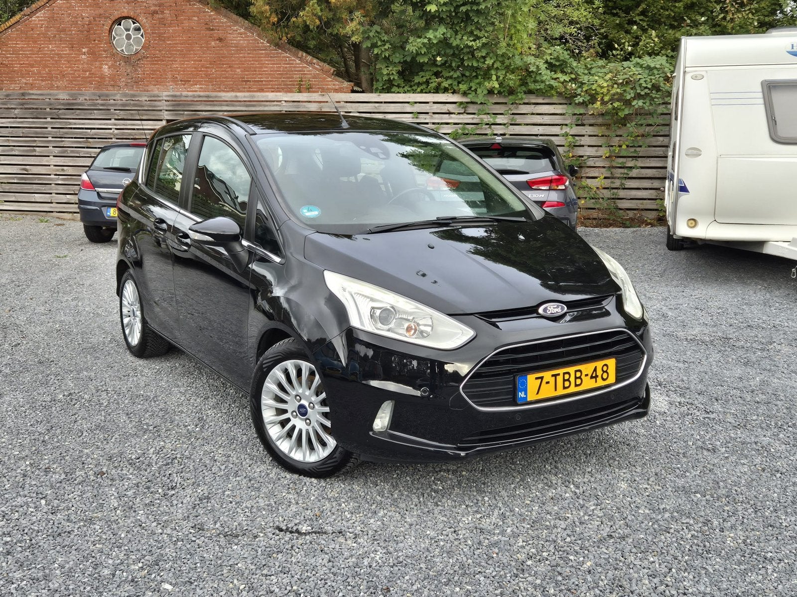 Ford B-Max 1.0 TITANIUM 2013 Zwart CRUISE / CLIMA / CAMERA, Voorwielaandrijving, Zwart, Origineel Nederlands, Bedrijf