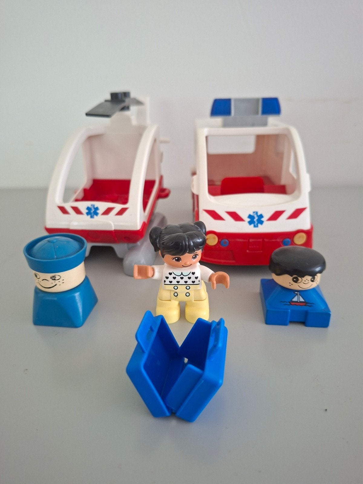 lego duplo Ambulance en Helikopter met Figuren, Inclusief minifiguren, Gebruikt, Ophalen of Verzenden, Duplo