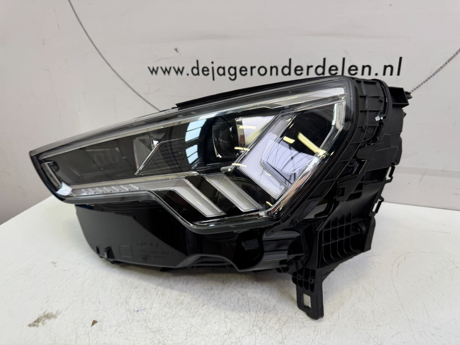 AUDI Q3 SQ3 F3 83A VOL LED KOPLAMP LINKS 83A941033, Gebruikt, AUDI AG, Auto-Union-Strasse 1
85045  Ingolstadt, DE, Kundenbetreuung@audi.de