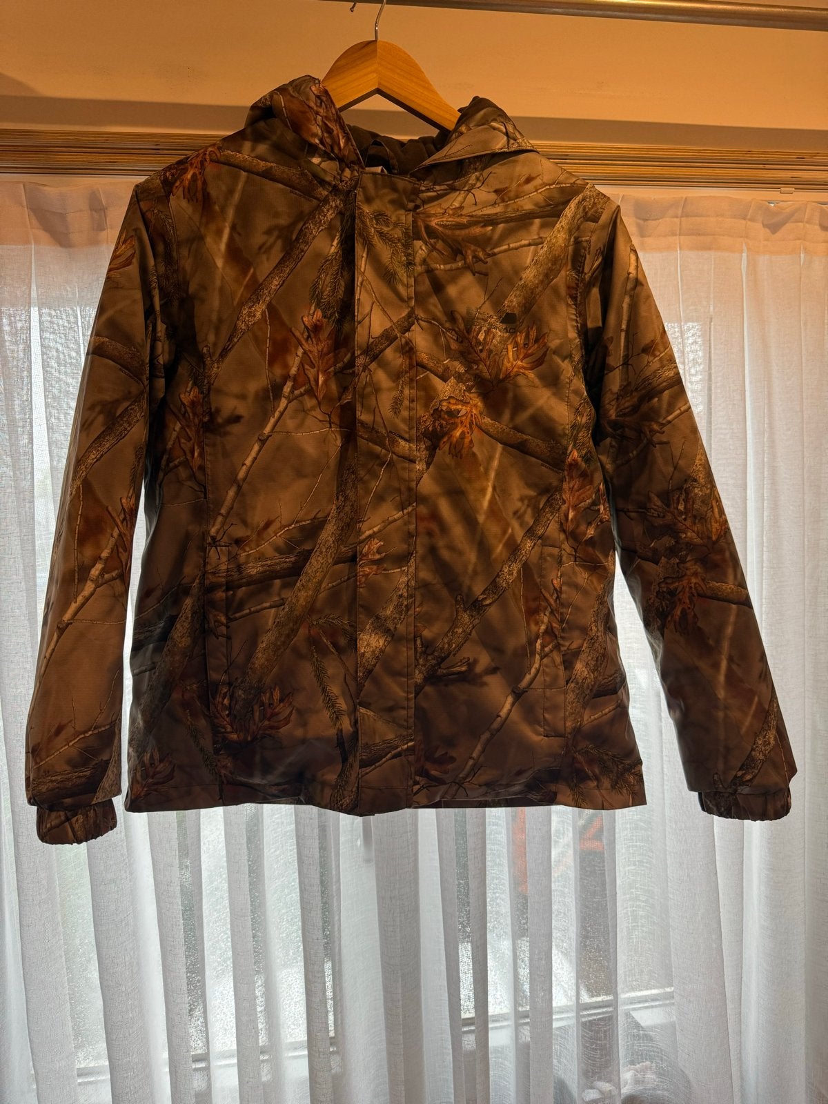 Decathlon camouflage jas, Ophalen of Verzenden, Zo goed als nieuw, Jongen of Meisje, Jas