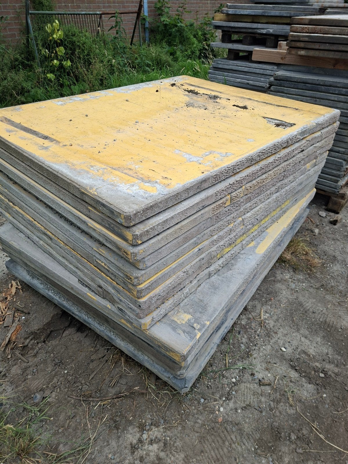 Restant 25grote steenschotten hout kunststof en hardhout, Ophalen of Verzenden, Hout