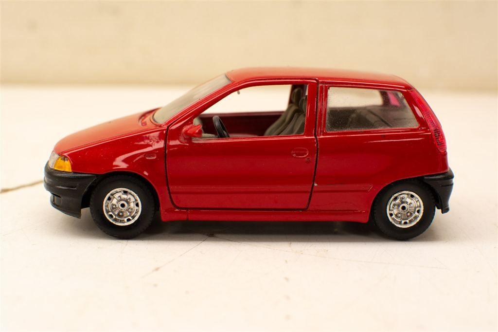 Fiat punto 1/24 39728, Ophalen of Verzenden, Gebruikt, Jongen
