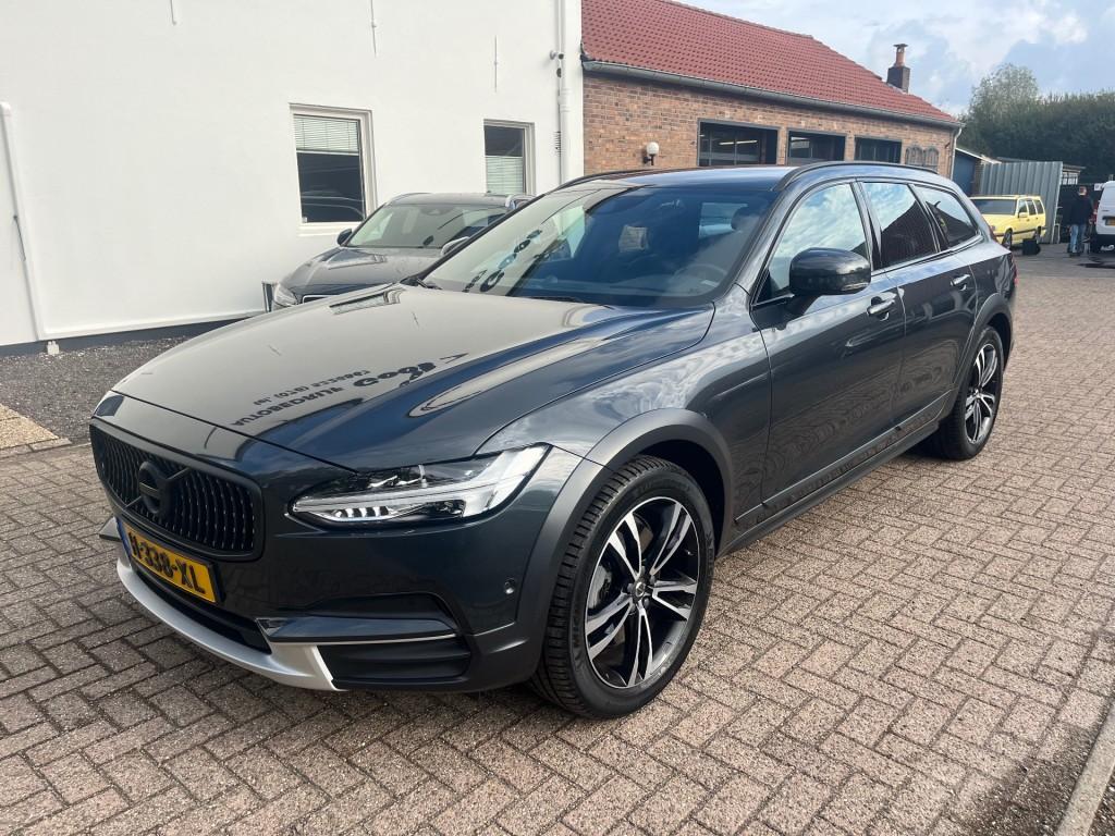 Volvo V90 CROSS COUNTRY T6 Pro AWD Bowers&Wilkins Pilot Assi, Gebruikt, 4 cilinders, 1969 cc, 320 pk