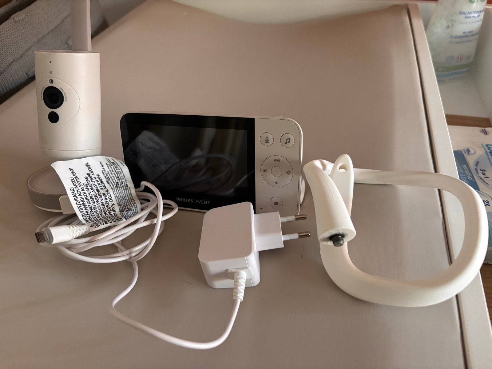 Philips Avent Connected Baby Monitor met flexibele houder, Ophalen, Zo goed als nieuw, 100 tot 250 meter, Camera