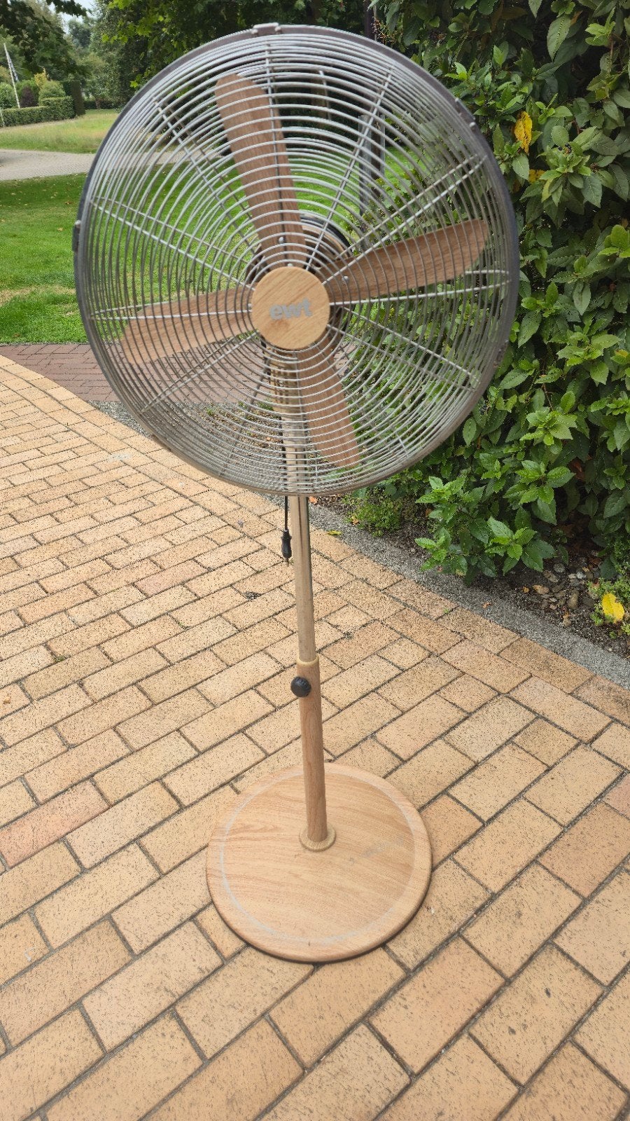 EWT Woodair Statiefventilator - Stijlvol en Krachtig, Witgoed en Apparatuur, Ventilatoren, Ophalen, Gebruikt, Statiefventilator