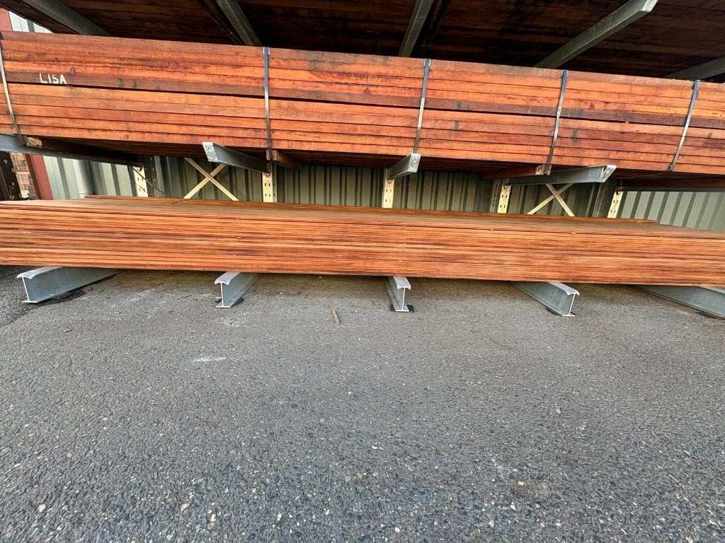 NIEUW | Hardhouten damwandplanken 30185 mm – 5,50 meter, Doe-het-zelf en Verbouw, Ophalen, 25 tot 50 mm, Nieuw, Plank