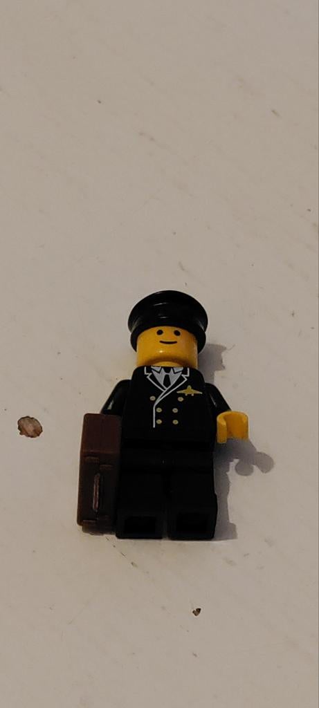 Lego minifiguur piloot met koffer, Ophalen of Verzenden