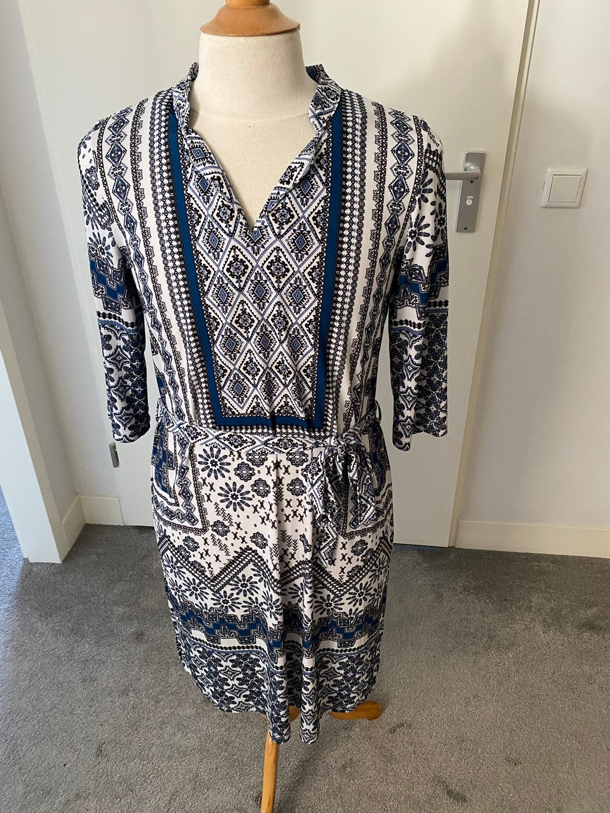 Nette jurk, Maat 38/40 (M), Blauw, Ophalen of Verzenden, Zo goed als nieuw