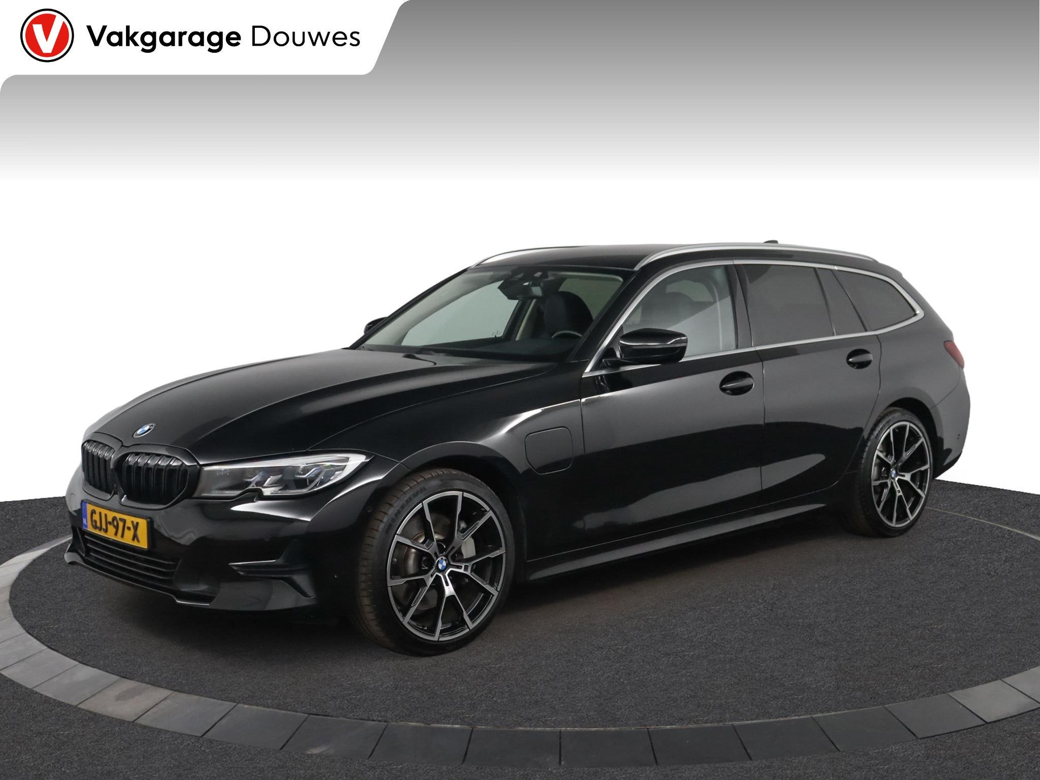 BMW 3-serie Touring 330e High Executive | Automaat | Harman, 1998 cc, Achterwielaandrijving, Gebruikt, Euro 6