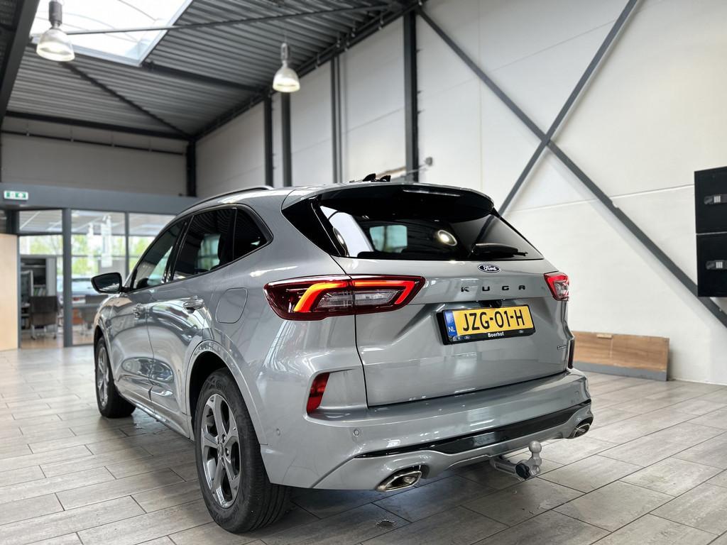 Ford Kuga 2.5 PHEV 243 pk ST-Line X | Trekhaak I AGR stoelen, Gebruikt, Zwart, 4 cilinders, Bedrijf