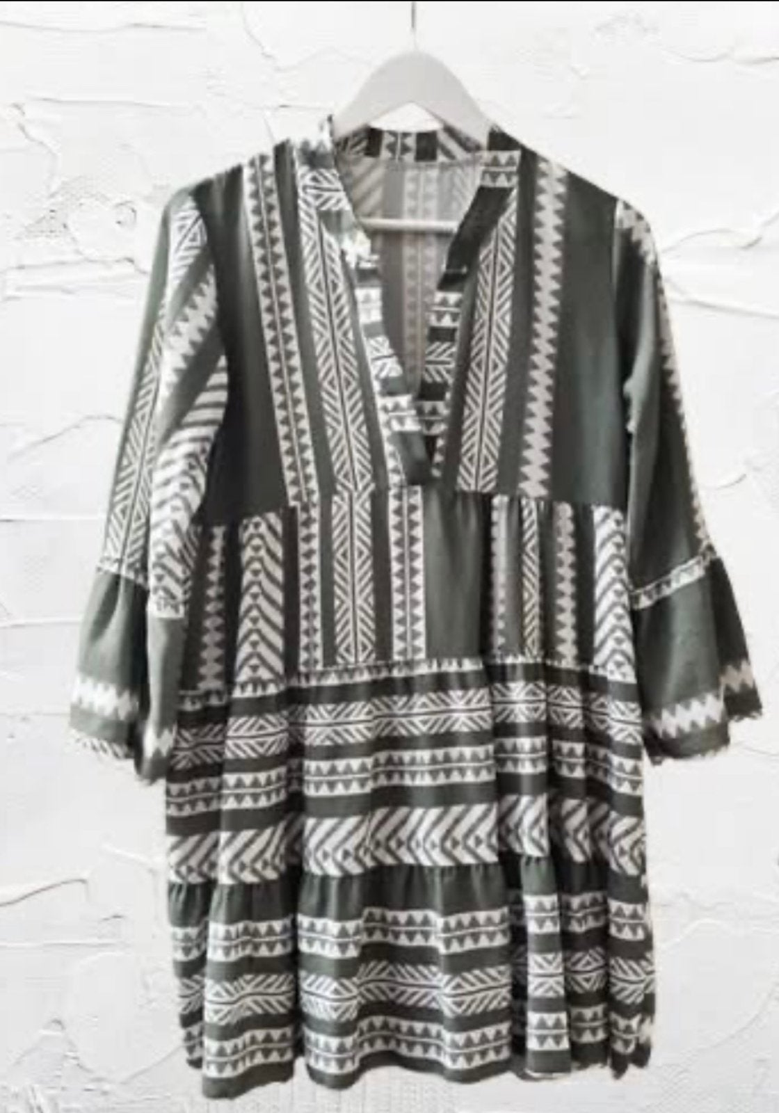 Nieuw! Olijfgroen/wit ibiza tuniek met klokmouwtjes mt l/xl, Kleding | Dames, Ophalen of Verzenden, Nieuw, Maat 46/48 (XL) of groter