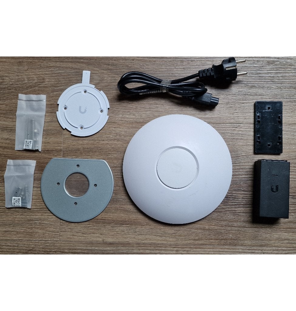 Unifi AP AC LR, Computers en Software, Accesspoints, Ophalen of Verzenden, Gebruikt, Ubiquiti UniFi