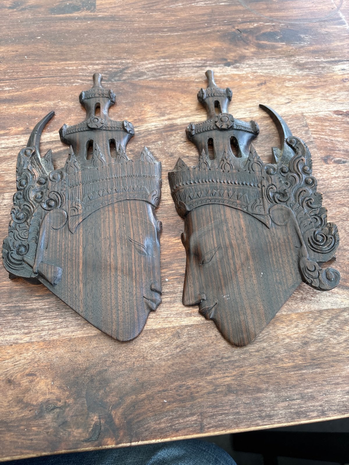 Rama & sita- Set van 2 handgesneden  houten Balinese maskers, Hout, Bruin, Masker, Handgemaakt