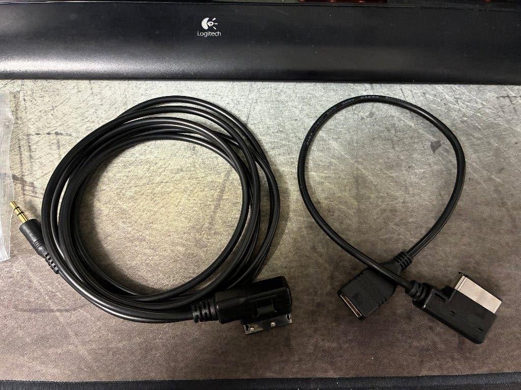 AMI MMI AUX 3.5mm Jack en usb Adapter Kabel VW mercedes, Ophalen of Verzenden, Zo goed als nieuw, Minder dan 2 meter, Overige kabels