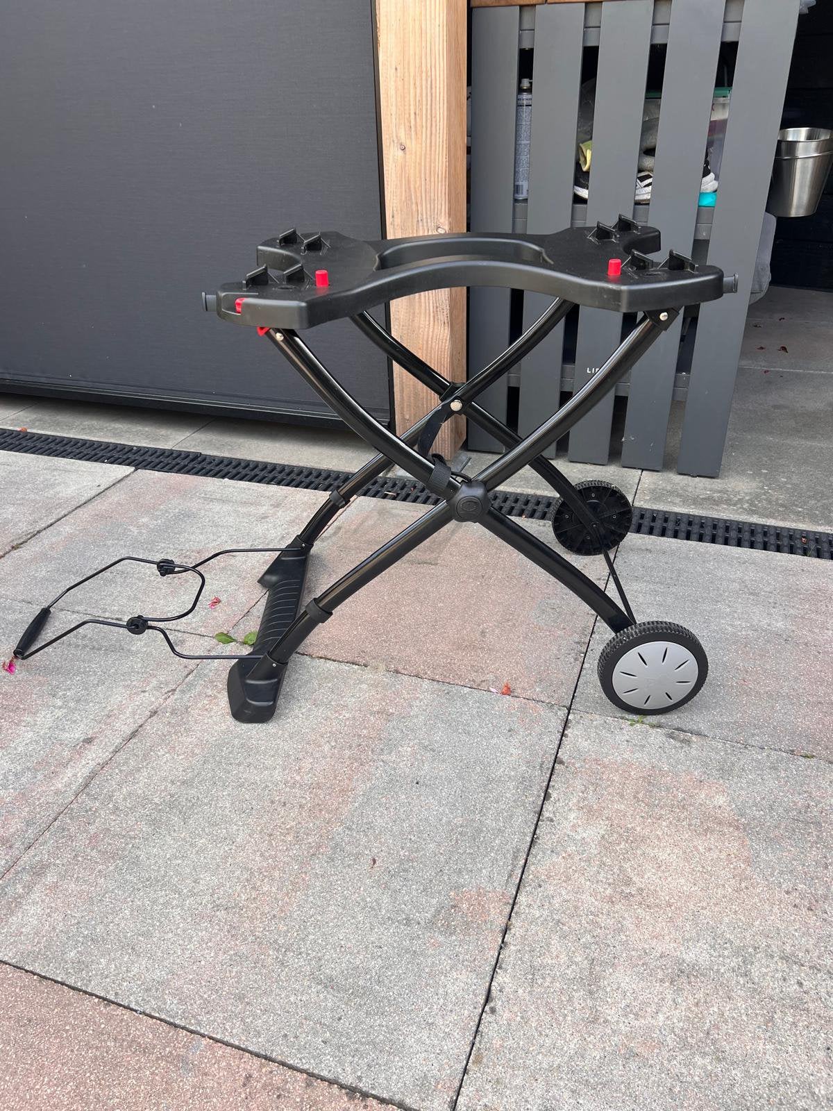Onderstel weber gasbbq, Ophalen, Zo goed als nieuw
