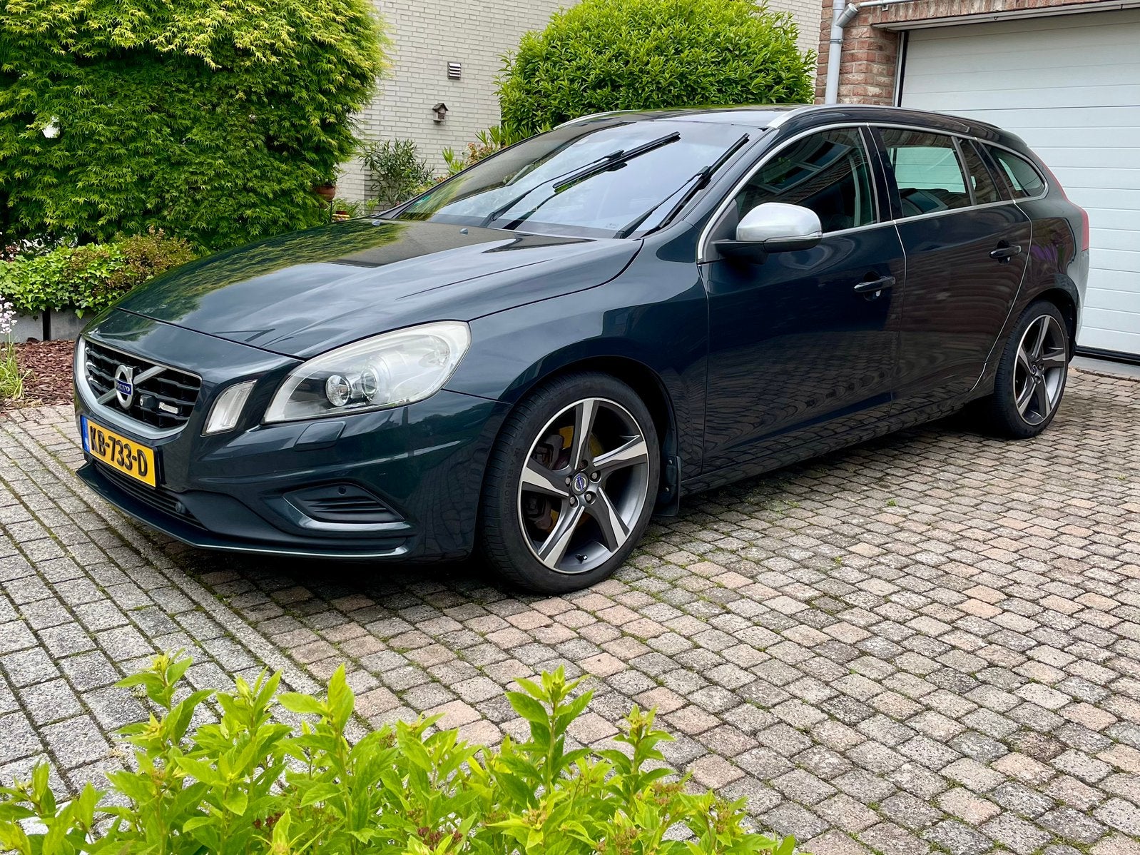 Volvo V60 T5 R-Design Full Option APK 7-2027, Auto's, 1800 kg, 4 cilinders, Leder, 1499 kg