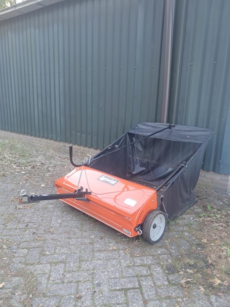 Agri-Fab 112 cm Bladgazonveegmachine 45-0492, Tuin en Terras, Ophalen, Gebruikt, Agri-Fab