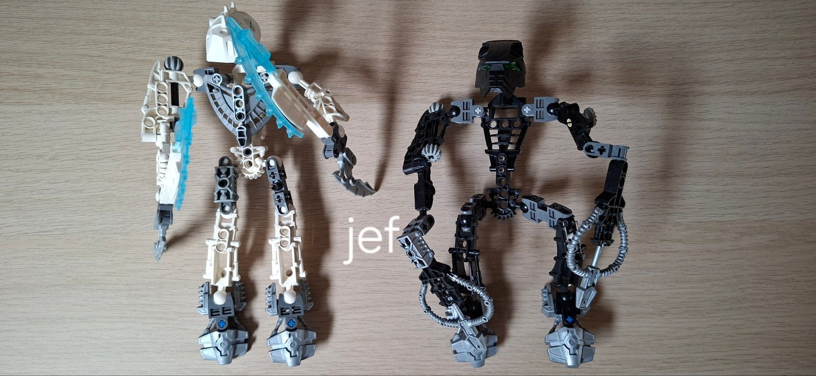 LEGO Bionicle Toa Nuju 8741 en Toa Whenua 8738, Bionicle, Lego, Ophalen of Verzenden, Zo goed als nieuw