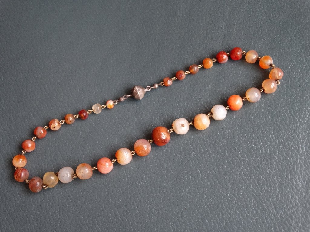 Antieke ketting met carneool en zilveren slot, geketteld, Sieraden, Tassen en Uiterlijk, Antieke sieraden, Verzenden, Zilver, Ketting