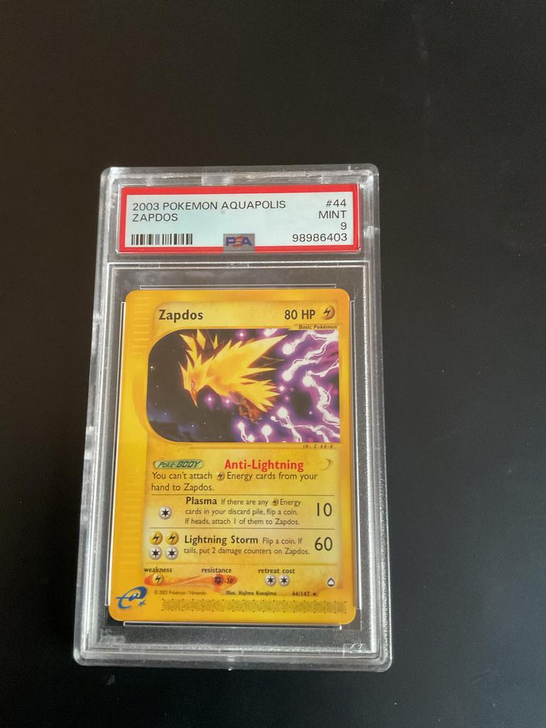 2003 Pokémon Aquapolis Zapdos #44 MINT 9 PSA Graded, Ophalen of Verzenden, Zo goed als nieuw, Losse kaart