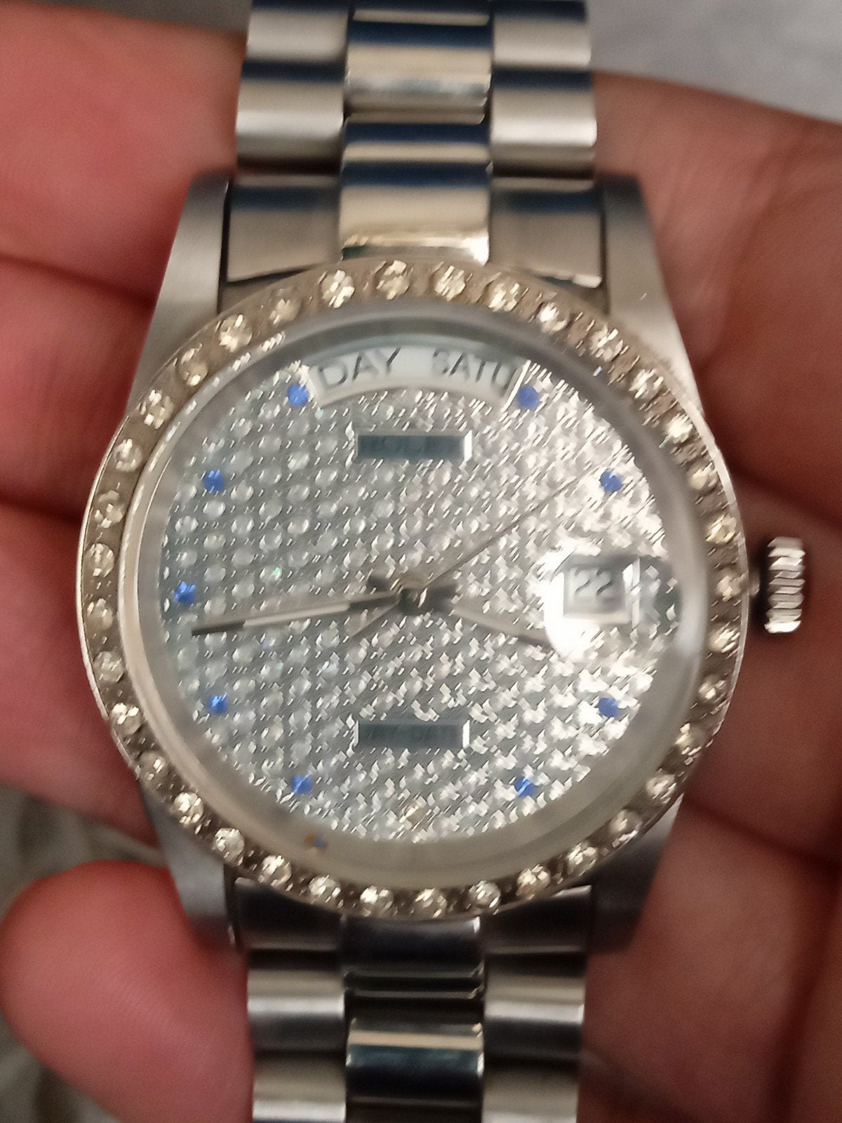 Exclusief 18K Gouden Horloge met 3 Karaat Diamanten, Verzenden