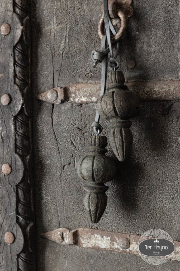 Houten klos ornament hanger leren veter hang stoer sober, Verzenden, Nieuw, Hout, Landelijk