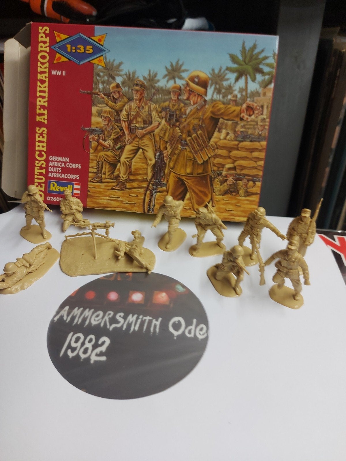Revell Afrikakorps, Ophalen of Verzenden, Zo goed als nieuw