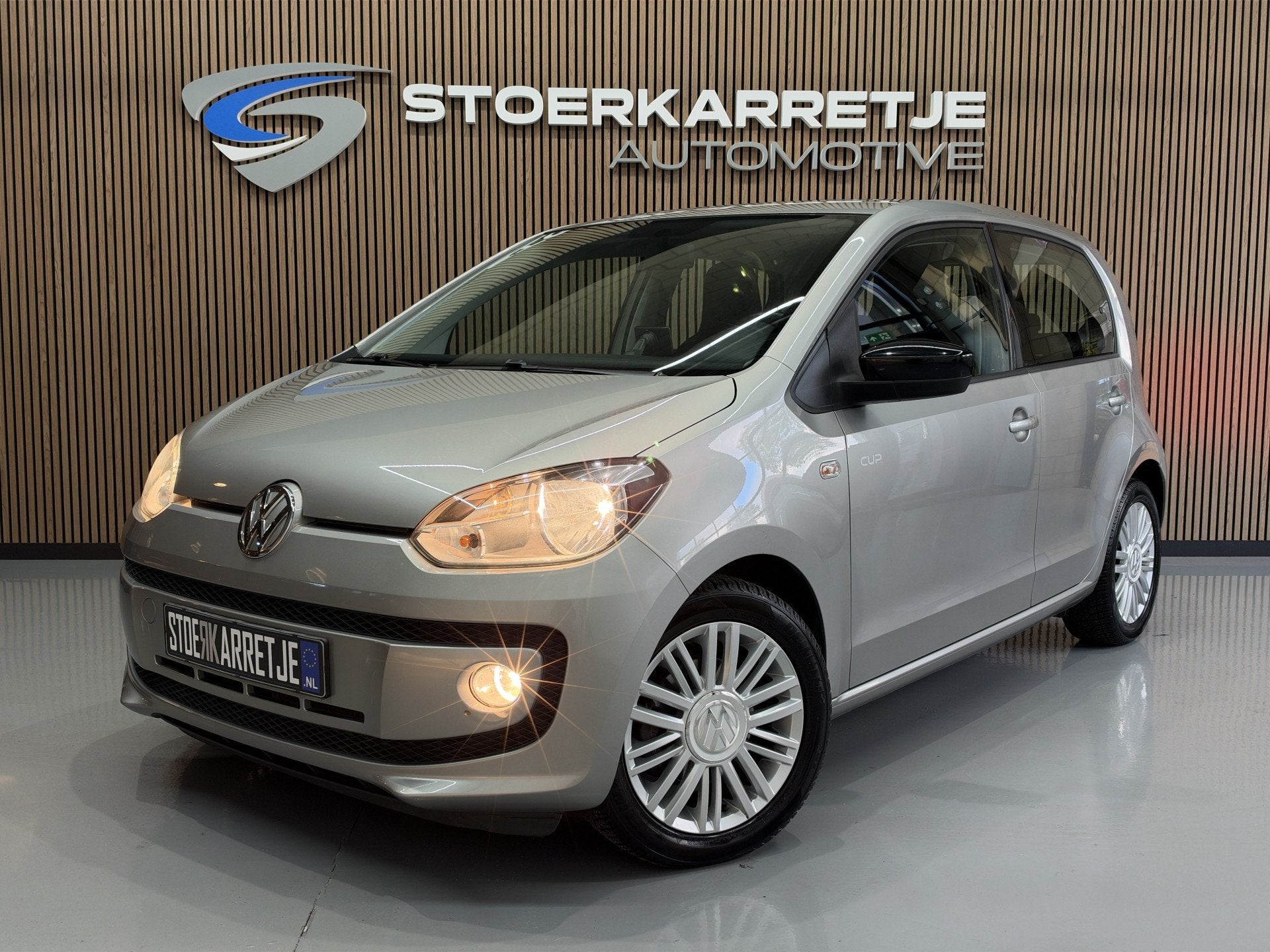 Volkswagen up! 1.0 Cup up! BlueMotion Navi | 15" | Airco | S, Auto's, Voorwielaandrijving, Stof, Gebruikt, 840 kg