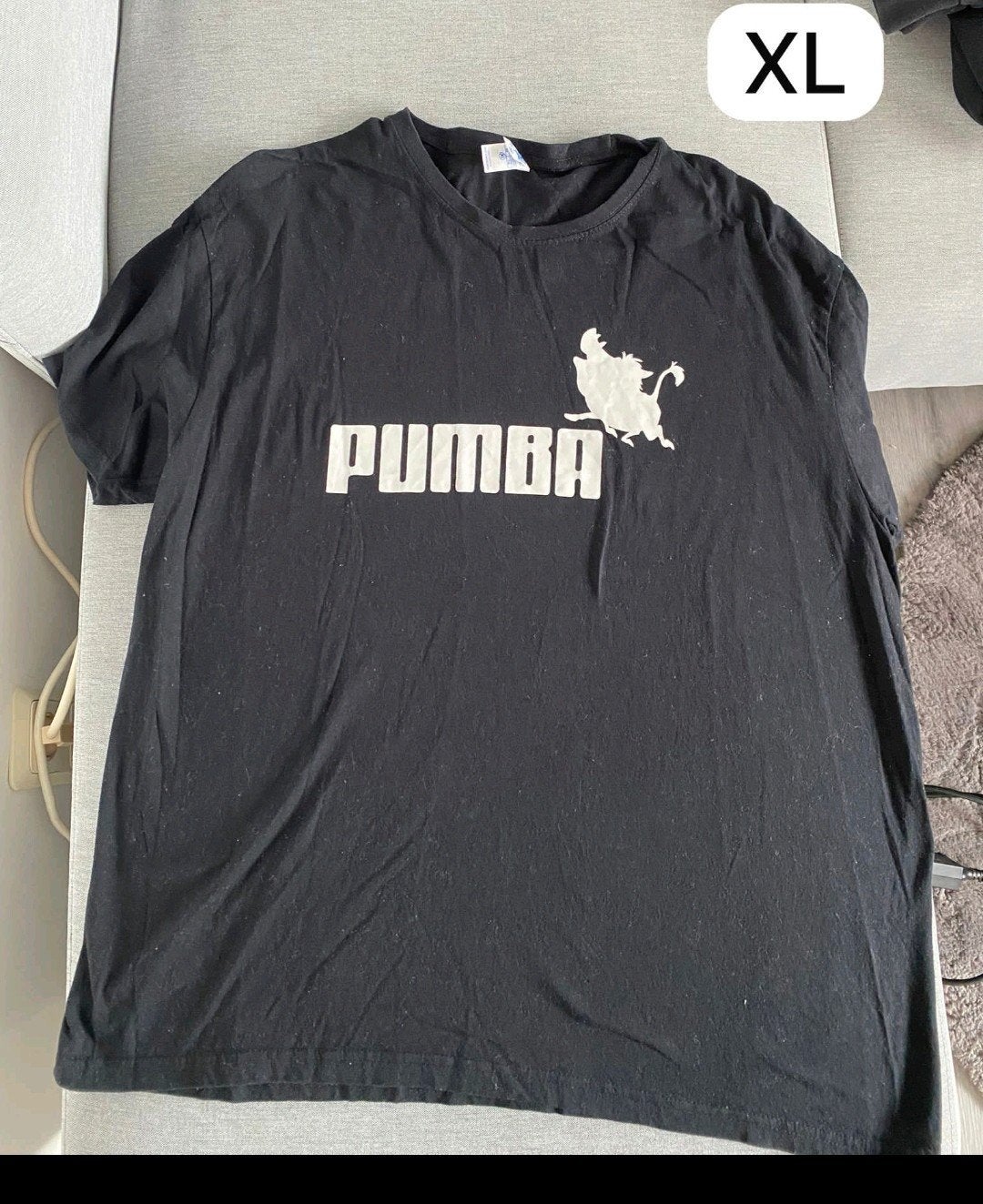 Zwart Pumba T-shirt - Maat XL, Zwart, Maat 46/48 (XL) of groter, Ophalen of Verzenden, Korte mouw