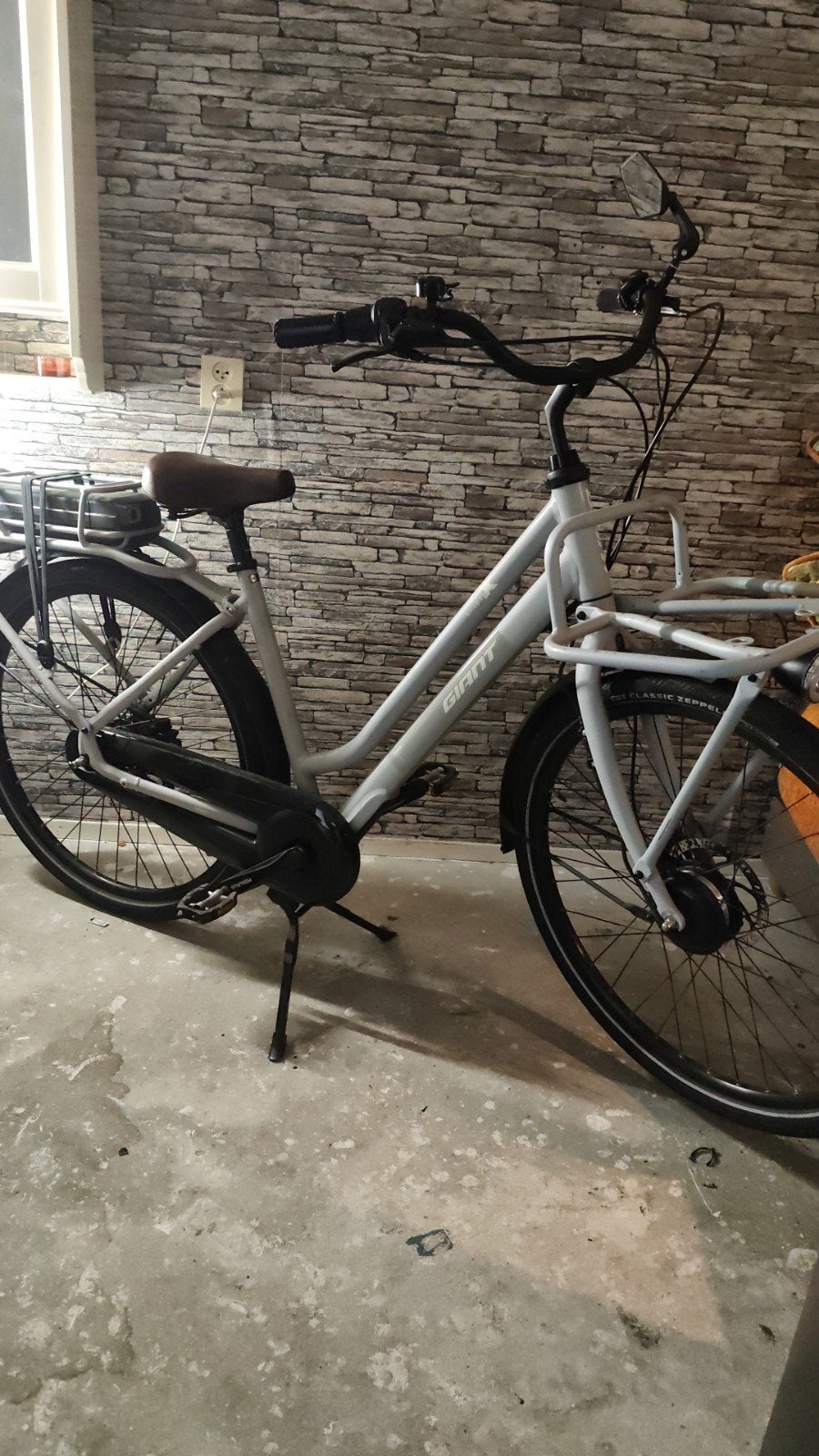 Giant Triple X Damesfiets - Perfecte staat (excl. lader), Versnellingen, Schijfrem, 53 tot 56 cm, Gebruikt