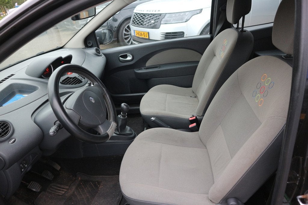 Renault Twingo 1.2-16V Authentique / NAP / BUDGET DEAL ! ! !, Twingo, Gebruikt, 4 cilinders, 4 stoelen