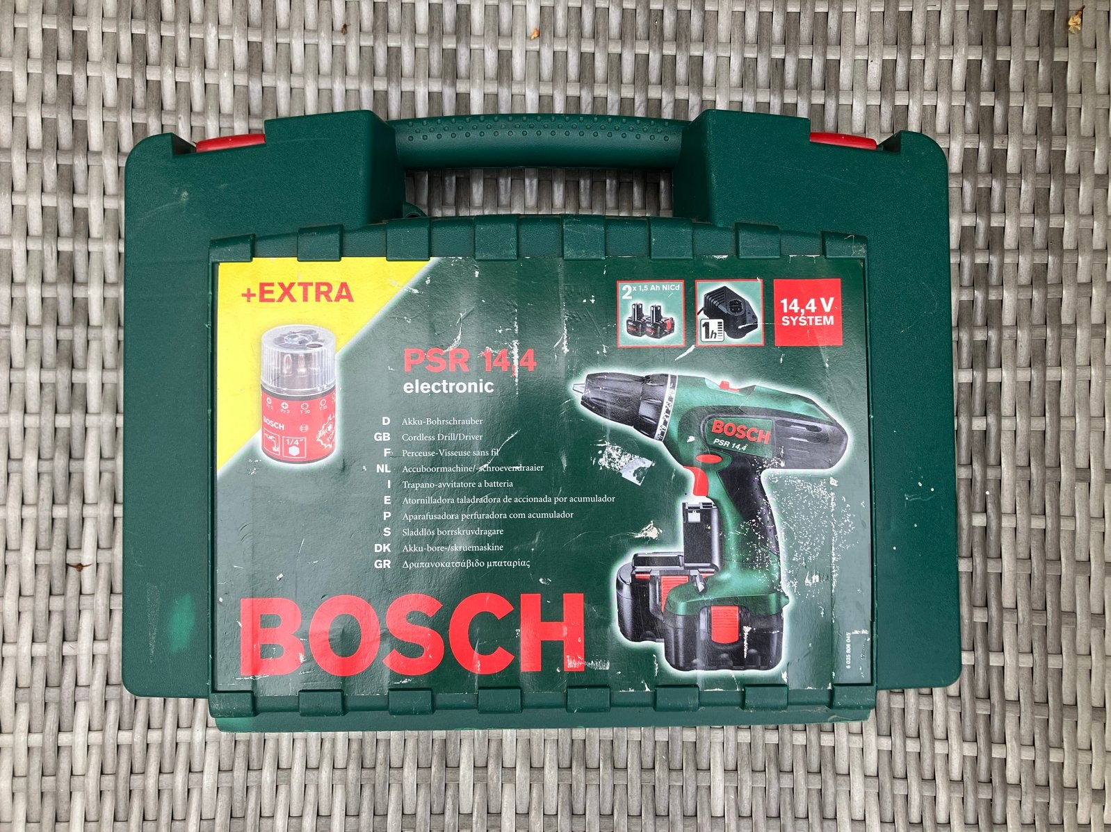 Bosch PSR 14,4V Accuboormachine met 2 accu's en koffer, Doe-het-zelf en Verbouw, Gereedschap | Boormachines, Gebruikt, Variabele snelheid