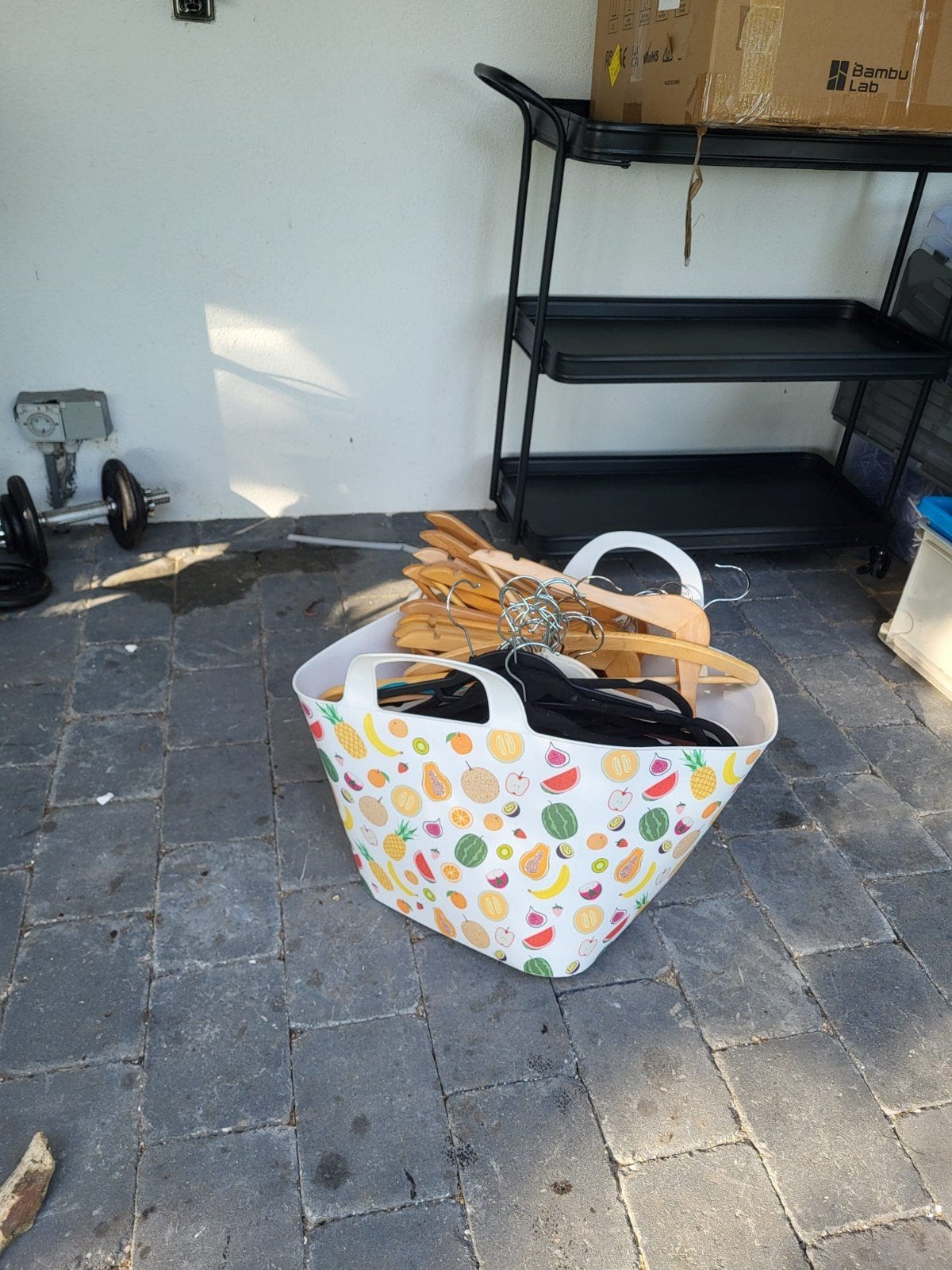 Grote mand met diverse kledinghangers (hout, kunststof), Ophalen of Verzenden, Gebruikt, Hout, Volwassenen