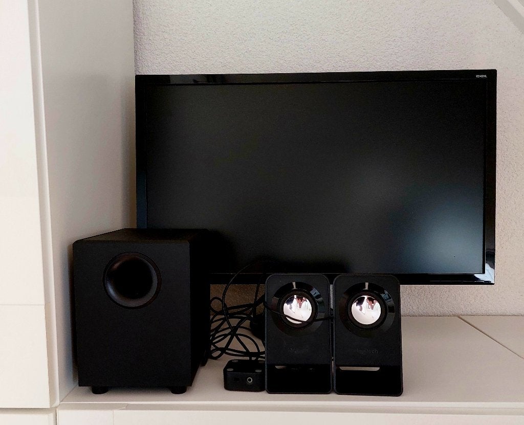 computerscherm plus subwoofer en boxjes, Computers en Software, Ophalen, DVI, Gebruikt, Full HD