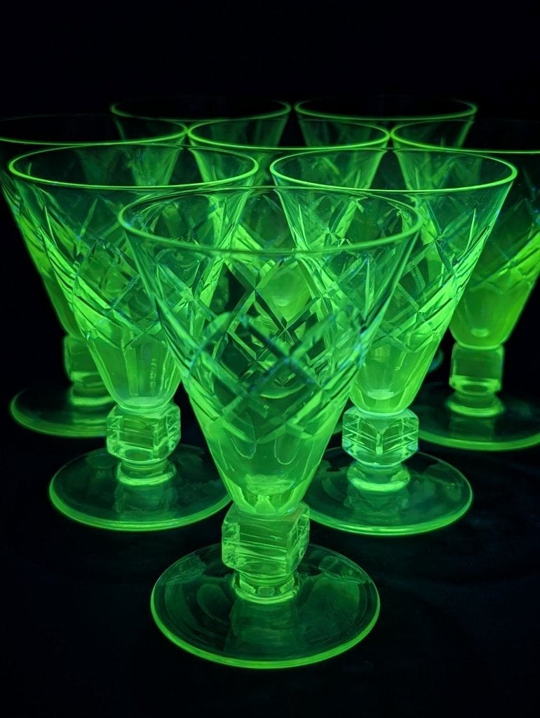 8x Art Deco-glazen „Vietnam” gemaakt in België, Antiek en Kunst, Antiek | Glas en Kristal, Verzenden
