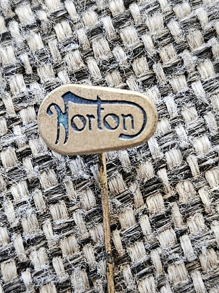 Norton motor  speldje, Verzamelen, Speldjes, Pins en Buttons, Ophalen of Verzenden