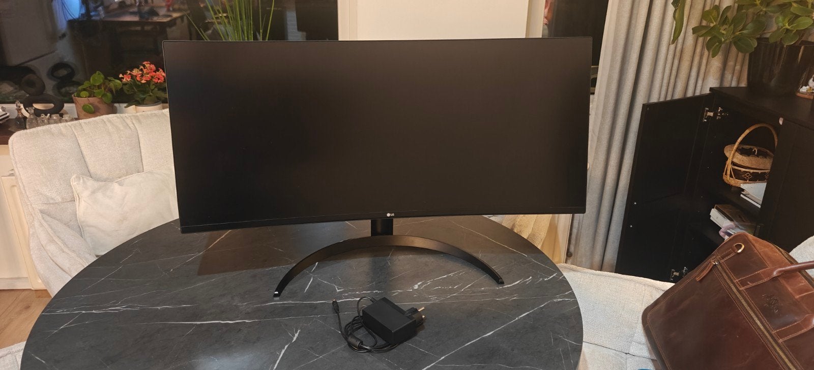LG 34WP65C-B Ultrawide Monitor - Zo goed als nieuw, HDMI, VA, Minder dan 1 ms, Zo goed als nieuw