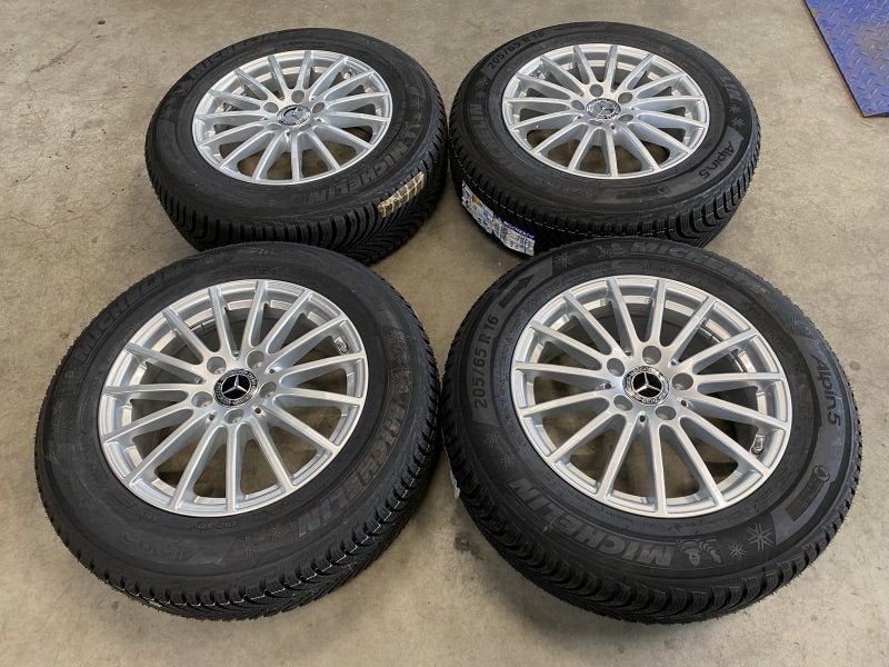 NIEUWE 16 inch velgen + winterbanden Mercedes C klasse W205, Auto-onderdelen, -, Banden en Velgen, Nieuw, Ophalen of Verzenden