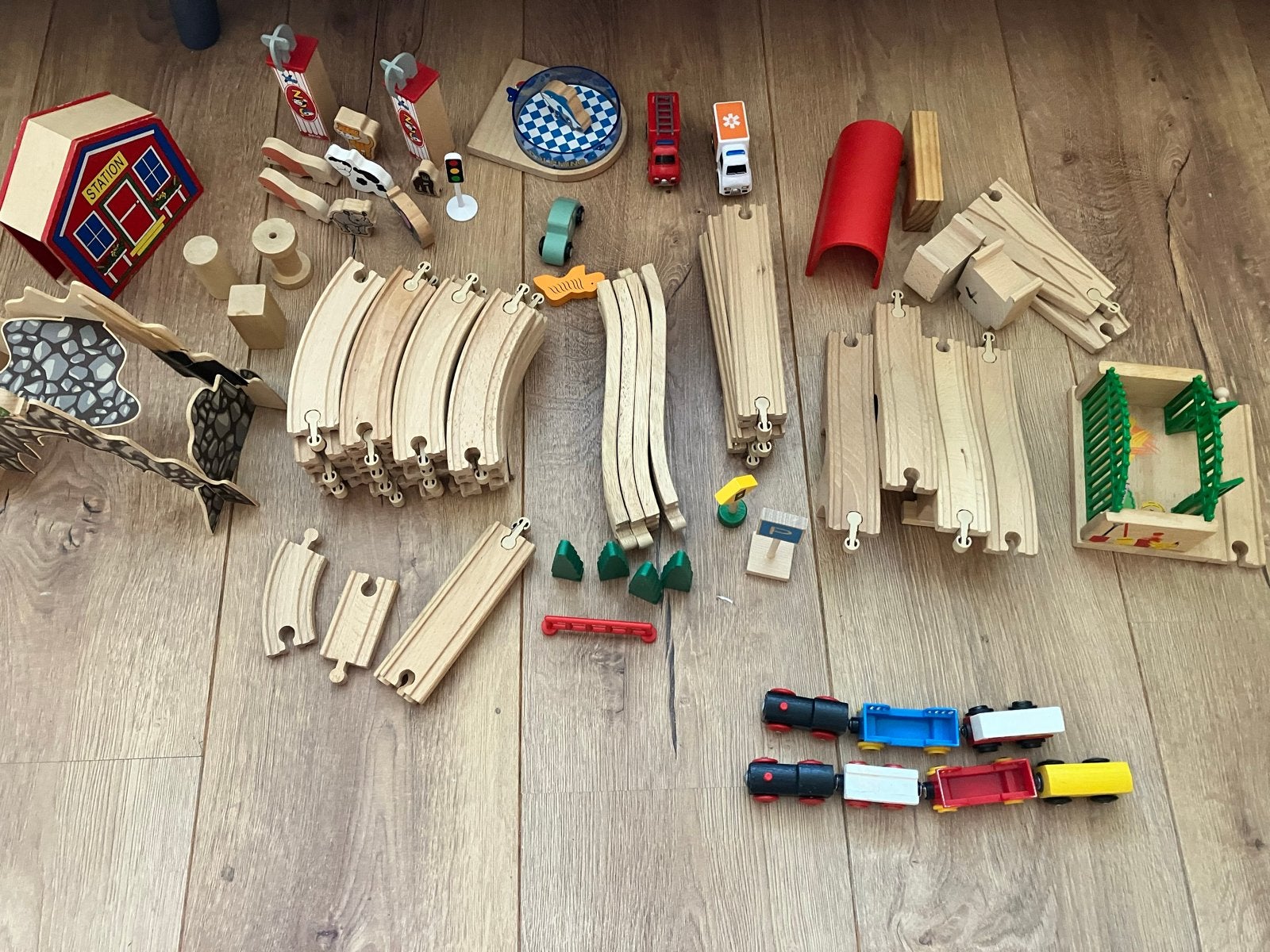Grote Houten Treinbaan Set 100+ Stuks met Bruggen & Station, Ophalen, Gebruikt, Overige typen