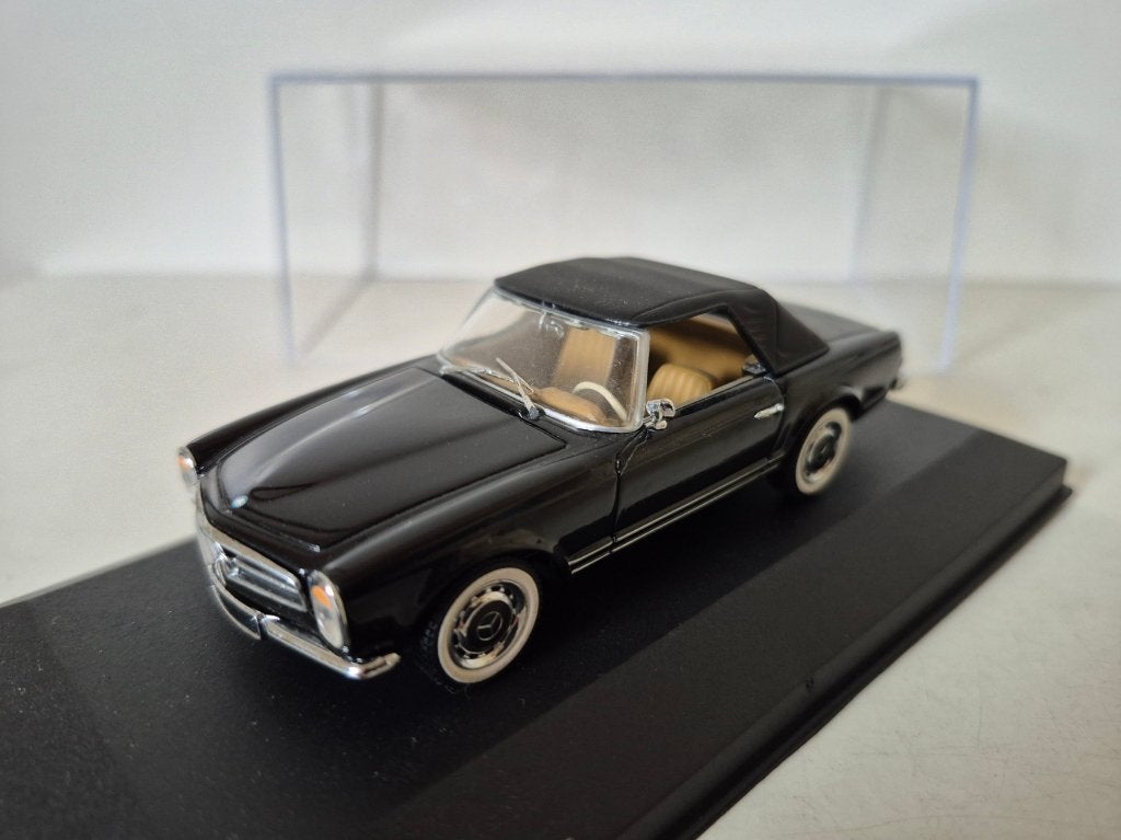 Minichamps 032242 Mercedes-Benz 230 SL closed top zwart, Hobby en Vrije tijd, Modelauto's | 1:43, Zo goed als nieuw, Auto, MiniChamps