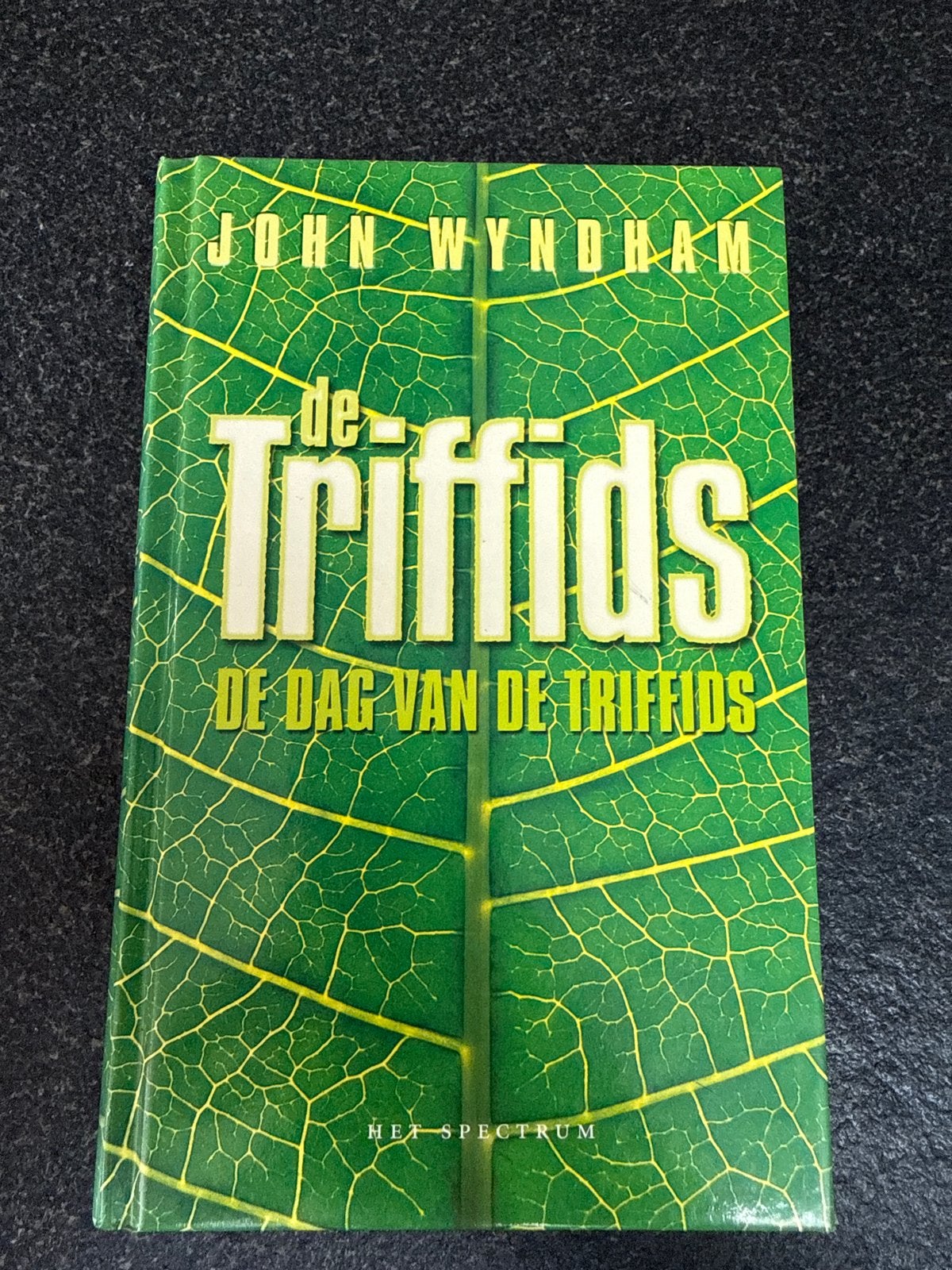 J. Wyndham - De dag van de triffids, Ophalen of Verzenden, Zo goed als nieuw, J. Wyndham