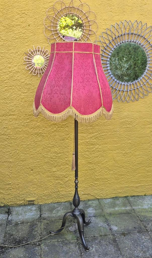 Vintage 'granny' schemerlamp, Ophalen