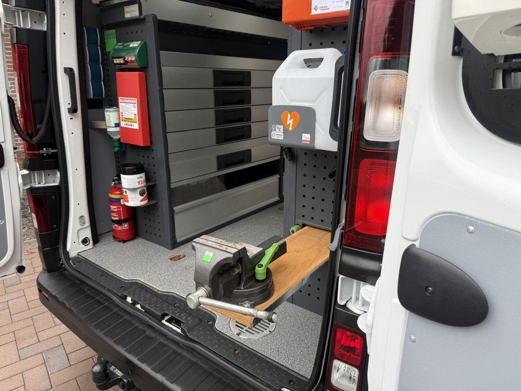 Renault Trafic 1.6 dCi service bus Victron 3000W Bott inrich, Euro 5, Gebruikt, 4 cilinders, 2000 kg
