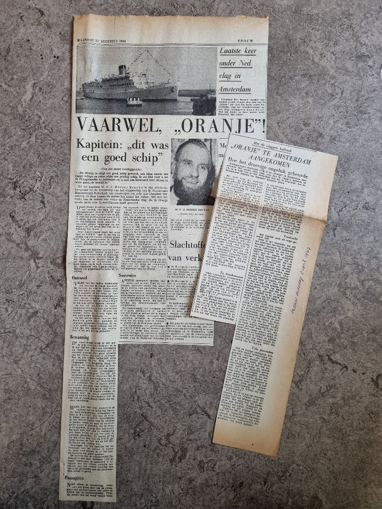 SCHEPEN: Artikelen vlaggeschip Oranje (1947 en 1964), Ophalen of Verzenden, 1940 tot 1960, Knipsel(s)