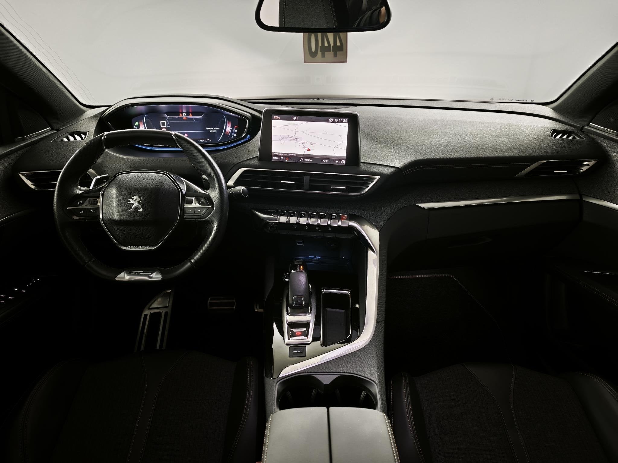 Peugeot 3008 1.6 e-THP GT Line | AppleCarplay/AndroidAuto |, Auto's, Peugeot, 4 cilinders, Leder en Stof, Origineel Nederlands
